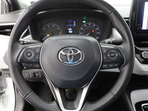 Used 2024 Toyota Corolla SE w/ SE Package image 16