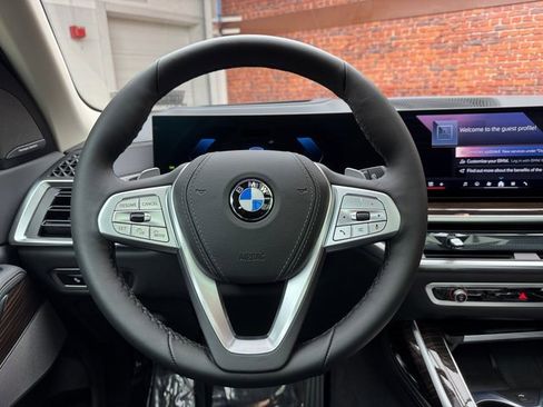 Used 2026 BMW X7 xDrive40i image 14