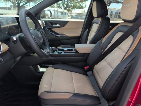 New 2026 Chevrolet Equinox ACTIV w/ Convenience Package III FWD image 14