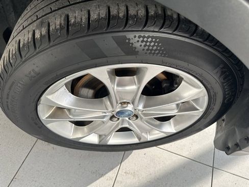 Used 2013 Ford Escape SEL image 18