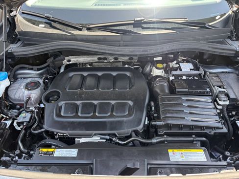 Used 2026 Volkswagen Tiguan SE AWD/4WD image 29
