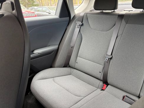 Used 2025 Kia K4 FWD image 37