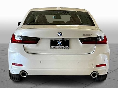 Certified 2025 BMW 330i Sedan w/ Premium Package image 5