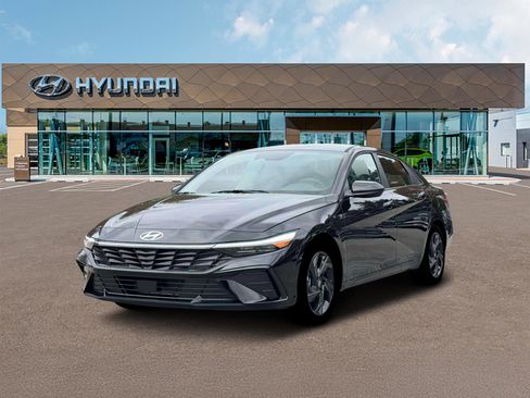 New 2026 Hyundai Elantra SEL Sport FWD image 1