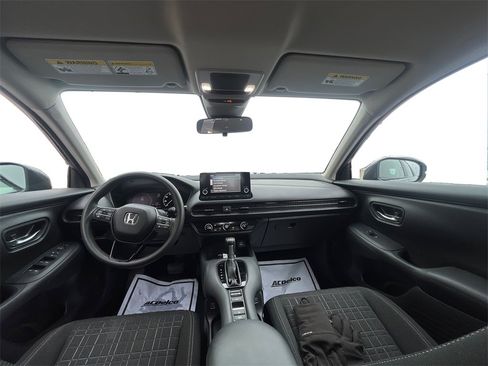 Used 2023 Honda HR-V LX image 12