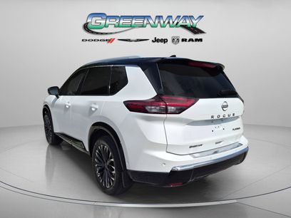 Used 2024 Nissan Rogue Platinum w/ Platinum Premium Package