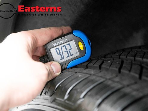 Used 2025 Nissan Pathfinder S image 38