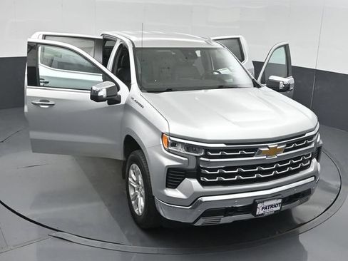 Used 2022 Chevrolet Silverado 1500 LTZ w/ Technology Package AWD/4WD image 59