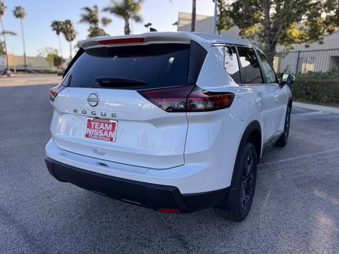 New 2026 Nissan Rogue SV FWD image 7