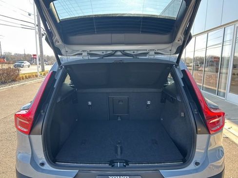 Certified 2025 Volvo XC40 B5 Plus image 11