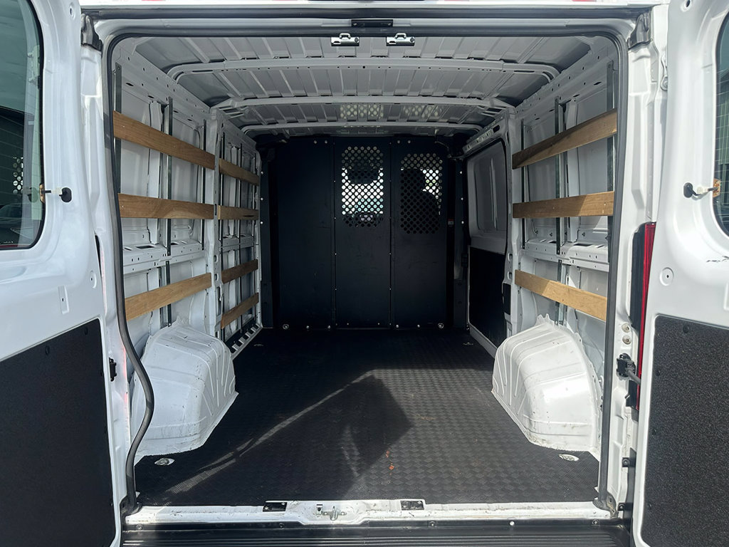 Used 2025 RAM ProMaster 2500 w/ U-Haul Equipment Group FWD image 5