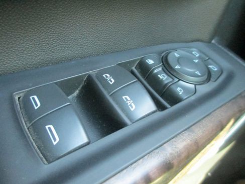 Used 2023 GMC Sierra 3500 Denali w/ Denali Ultimate Package image 30