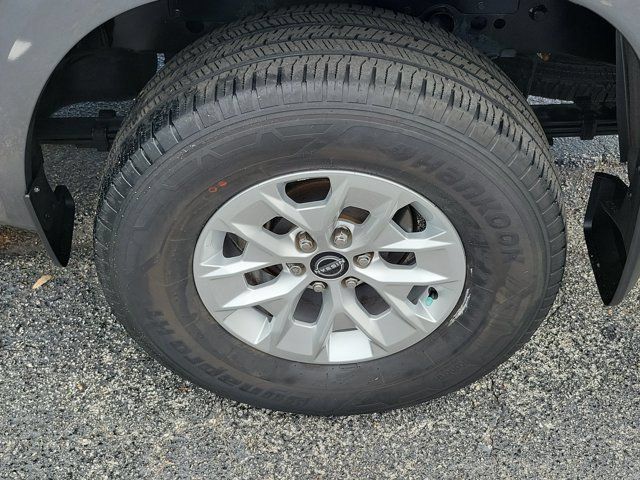 Used 2024 Nissan Frontier SV RWD image 7