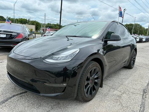 Used 2021 Tesla Model Y Long Range AWD/4WD image 2