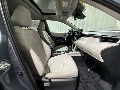 Certified 2023 Toyota Corolla Cross LE w/ Moonroof Package image 23