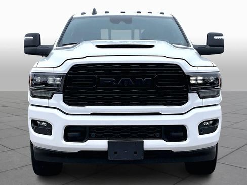 Used 2024 RAM 2500 Limited image 3