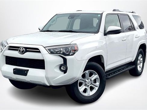 Used 2024 Toyota 4Runner SR5 image 2