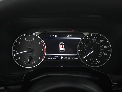 Used 2023 Nissan Pathfinder SL AWD/4WD image 26