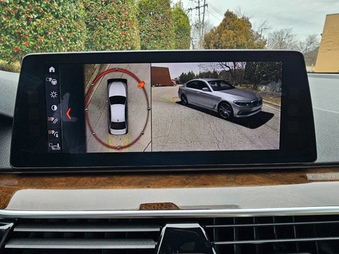 Used 2018 BMW 530i xDrive image 26