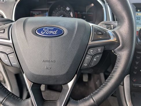 Used 2017 Ford Edge Titanium FWD image 14