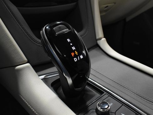 Used 2023 Cadillac XT5 Premium Luxury w/ Technology Package image 23