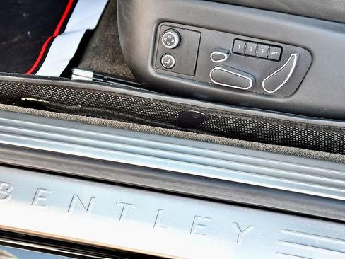Used 2015 Bentley Continental GT image 28