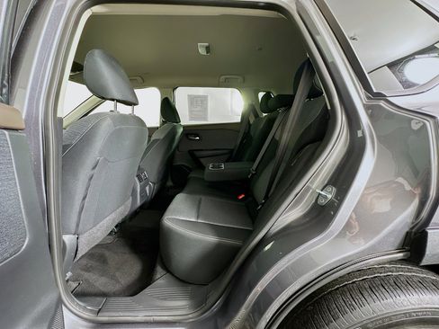 Used 2023 Nissan Rogue SV image 28