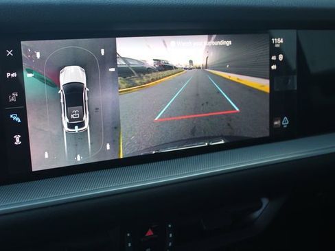 Certified 2025 Porsche Cayenne Coupe image 21