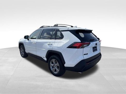 Used 2022 Toyota RAV4 LE AWD/4WD image 8