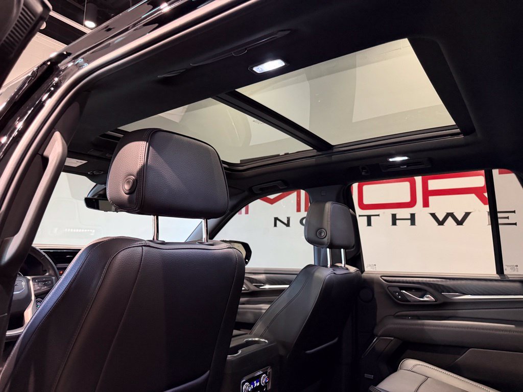 Used 2021 GMC Yukon Denali w/ Denali Premium Package AWD/4WD image 32
