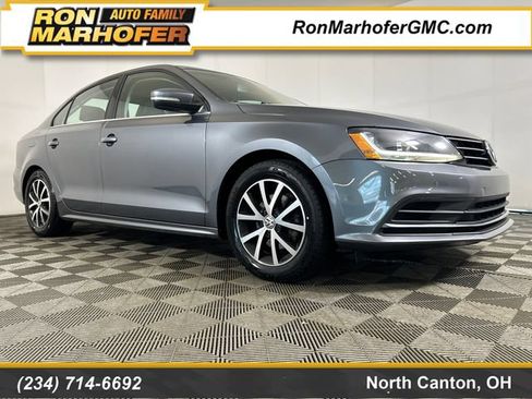 Used 2017 Volkswagen Jetta SE FWD image 1