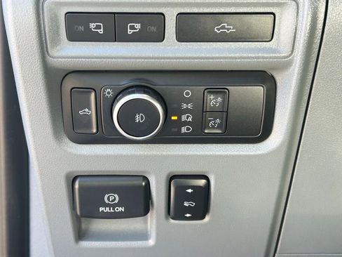 Used 2022 Ford F150 Lariat image 31