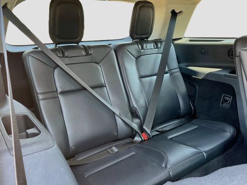 Used 2025 Lincoln Aviator AWD image 30