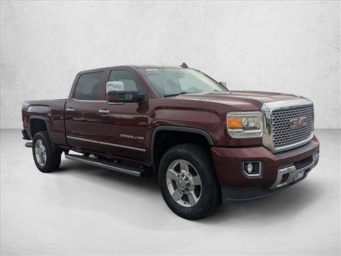 Used 2016 GMC Sierra 2500 Denali w/ Duramax Plus Package image 3