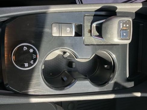 Used 2021 Nissan Rogue S AWD/4WD image 21
