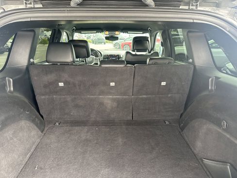Used 2019 Jeep Grand Cherokee Altitude image 12