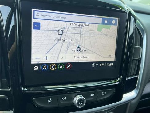 Used 2023 Chevrolet Traverse RS AWD/4WD image 32