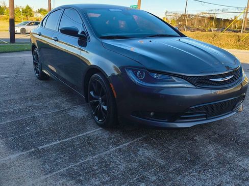 Used 2015 Chrysler 200 S image 6