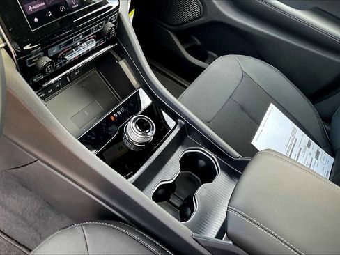 New 2025 Jeep Grand Cherokee Laredo X w/ Luxury Tech Group I image 7