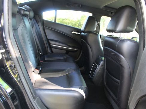 Used 2019 Dodge Charger SXT w/ Leather Interior Group image 13