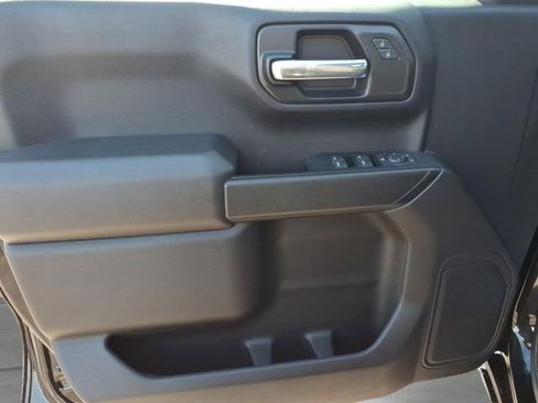 Used 2022 Chevrolet Silverado 1500 Custom image 17