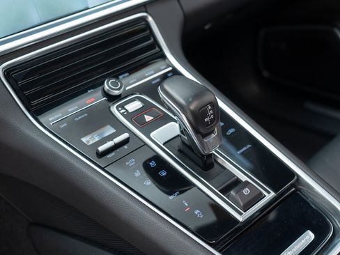 Certified 2022 Porsche Panamera 4 image 26