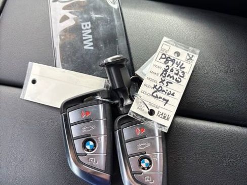 Used 2023 BMW X5 xDrive45e w/ Climate Comfort Package image 6