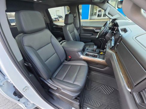 Used 2024 Chevrolet Silverado 1500 LT Trail Boss w/ LT Trail Boss Premium Package image 14