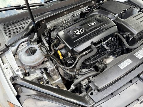 Used 2017 Volkswagen Golf SE FWD image 17