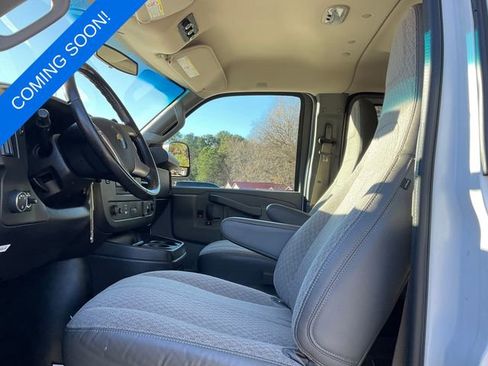 Used 2016 Chevrolet Express 3500 LT w/ LT Preferred Equipment Group image 3