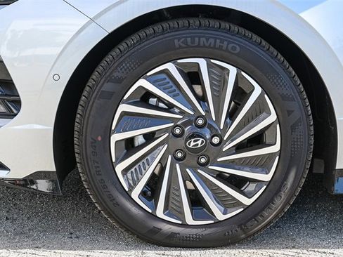 New 2025 Hyundai Sonata Limited image 11