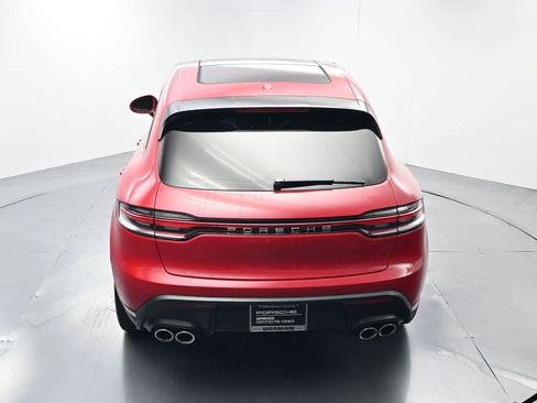 Certified 2025 Porsche Macan AWD/4WD image 37