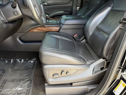 Used 2018 Chevrolet Tahoe Premier RWD image 21