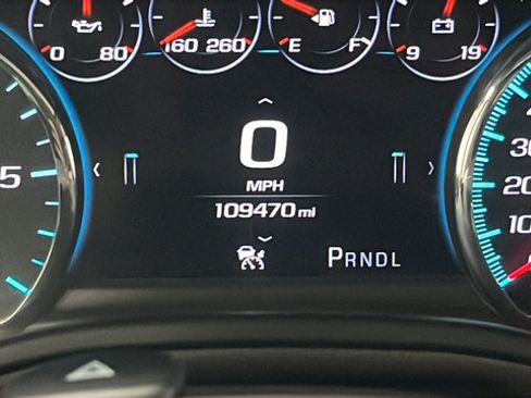 Used 2019 Chevrolet Suburban Premier AWD/4WD image 10